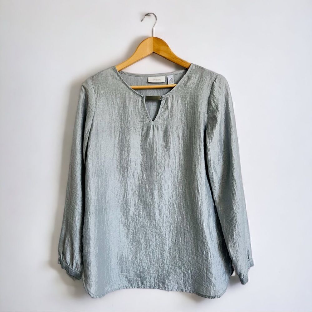 Chico’s Shimmer Keyhole Blouse Silver Size Small - Picture 2 of 5